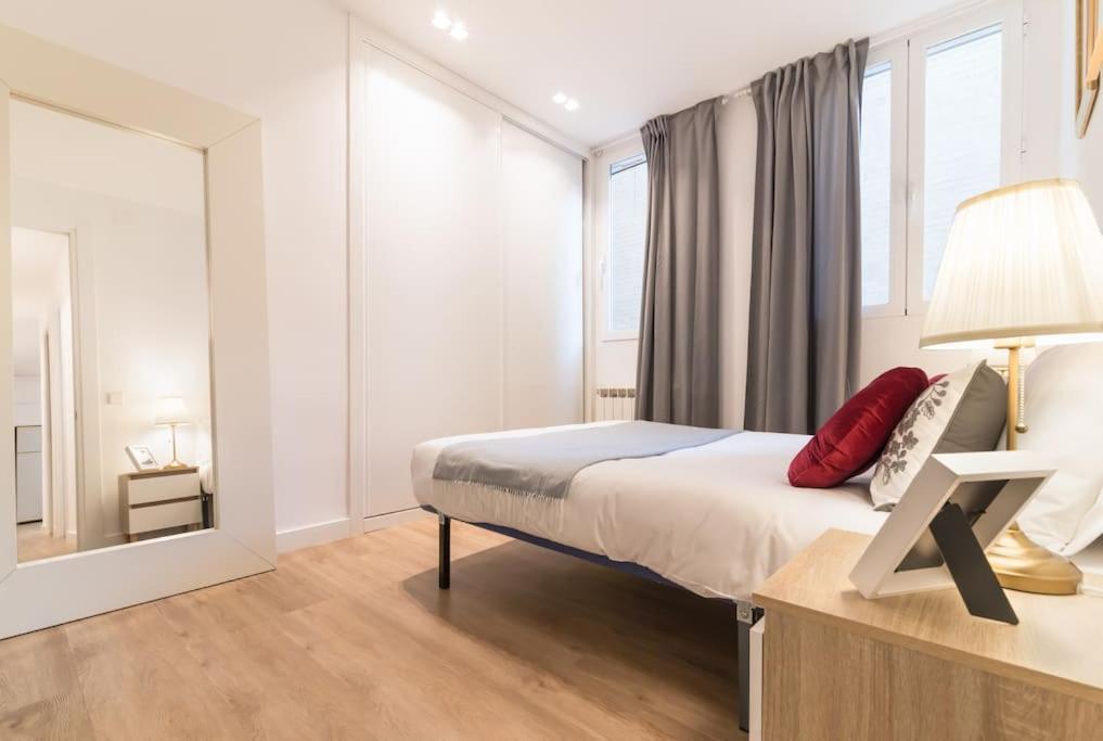 Amazing Apartment! Quiet And Bright, Madrid. エクステリア 写真