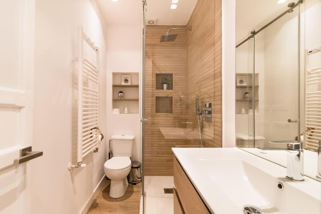 Amazing Apartment! Quiet And Bright, Madrid. エクステリア 写真